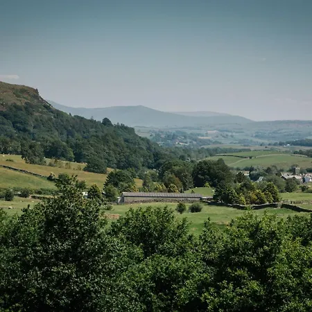 The Nook At The Heaning Estate *