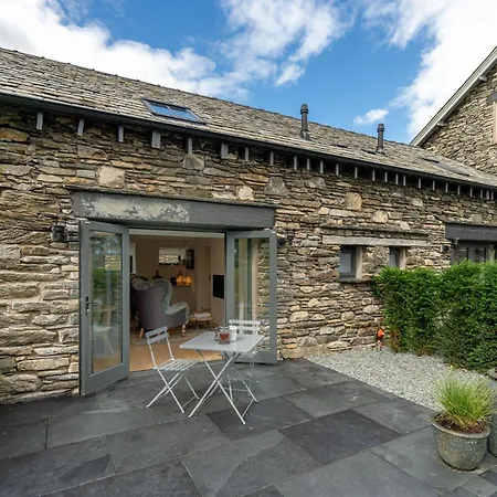 The Nook At The Heaning Estate 度假居 温德米尔